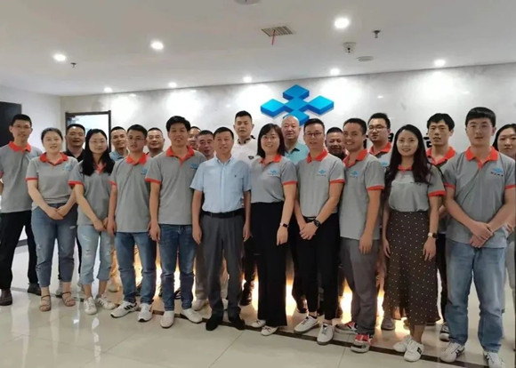 1668574389832860SxRL.jpg 合影_副本.jpg